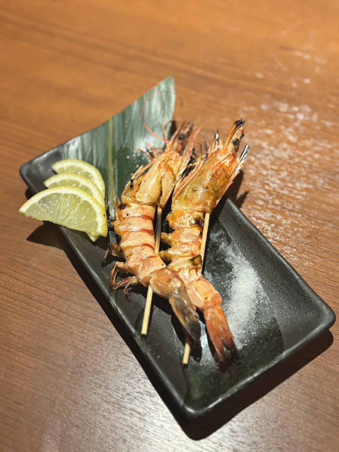 炭火焼の香りに包まれて、特別な海の幸のひとときを